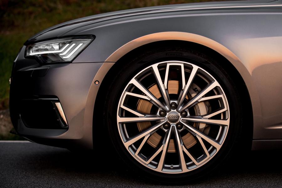 Колеса Audi A6 55 TFSI Quattro (C8) 2018 года  (WW) (фото 31 из 40)